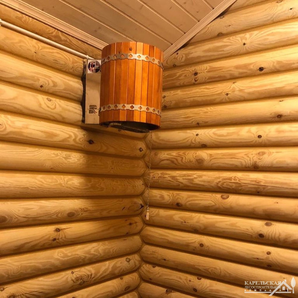 Одноэтажная баня из оцилиндрованного бревна в ДСК Слава, Московская область